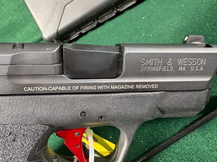 smith-&-wesson-9-shield-9mm-pistol-image-3