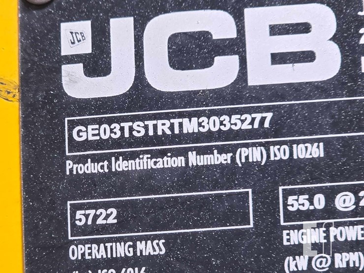 2021-jcb-3ts-8t-image-35