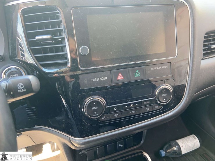 2018-mitsubishi-outlander-image-16