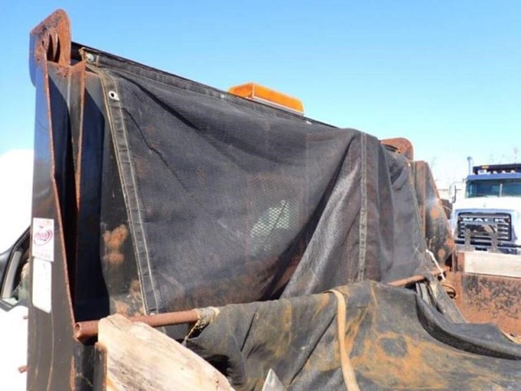 2003-ford-f550-xl-image-30