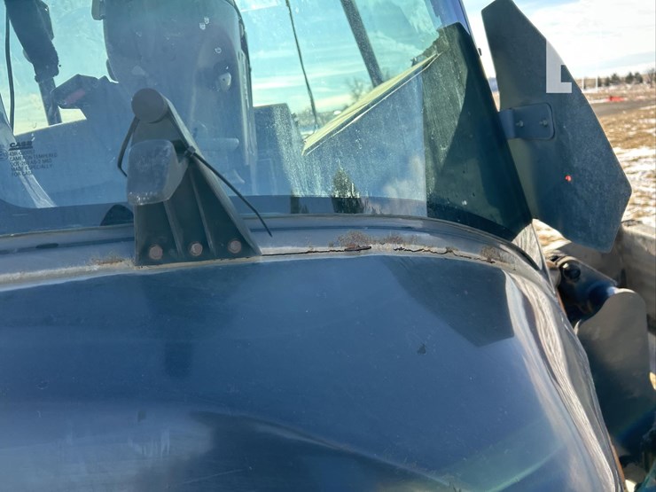 2000-case-570m-xt-image-36