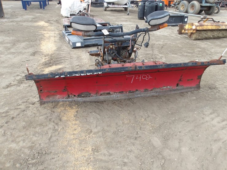 #7402-•-boss-rt3-straight-snowplow-image-1