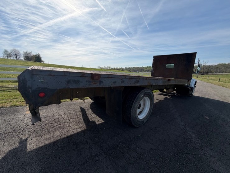 1997-international-4700-image-8