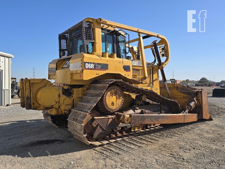 2006-caterpillar-d6r-xl-iii-image-3