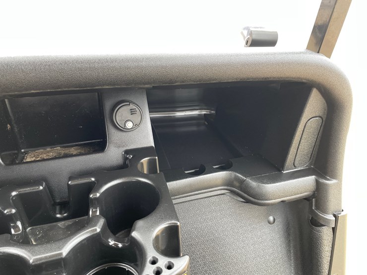 #605-•-ez-go-rxv-electric-golf-cart-image-14