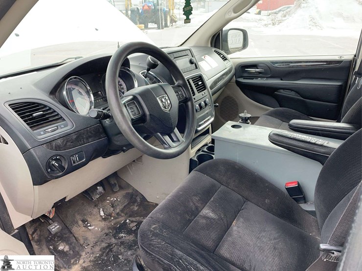 2014-ram-c/v-image-11