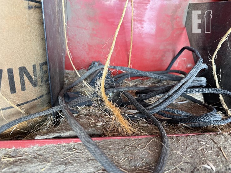 new-holland-664-image-23