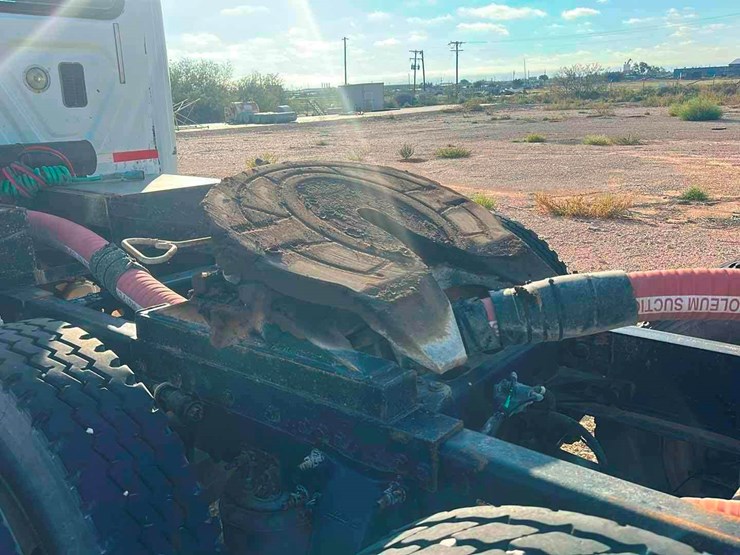 2014-freightliner-cascadia-image-5