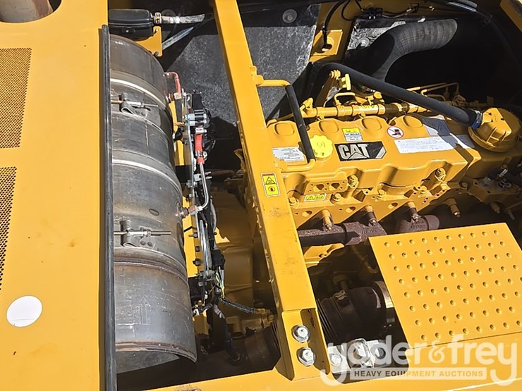 2019-caterpillar-336-image-61