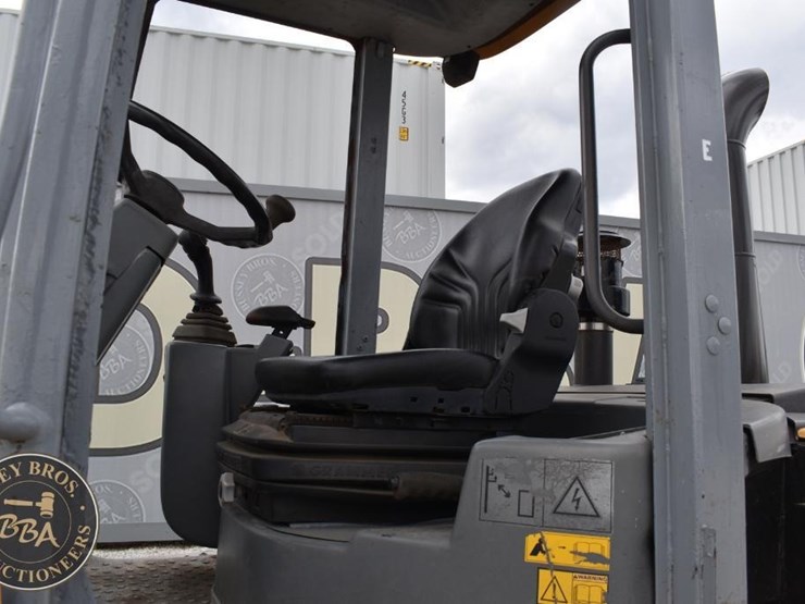 2015-volvo-l30g-image-27