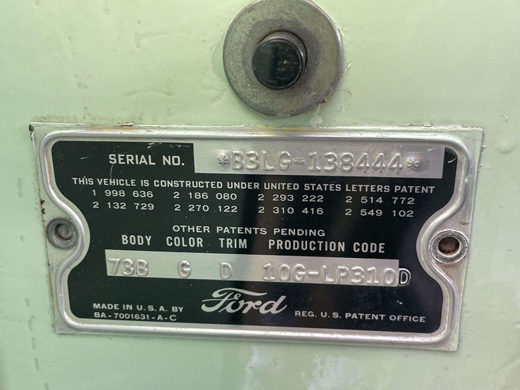 1953-ford-customline-sedan-image-96