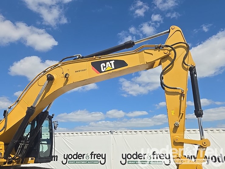 2017-caterpillar-336fl-image-26