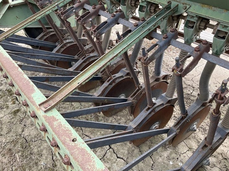 john-deere-8300-image-10