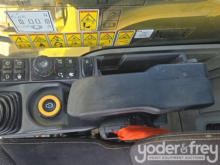 2019-caterpillar-336-image-92