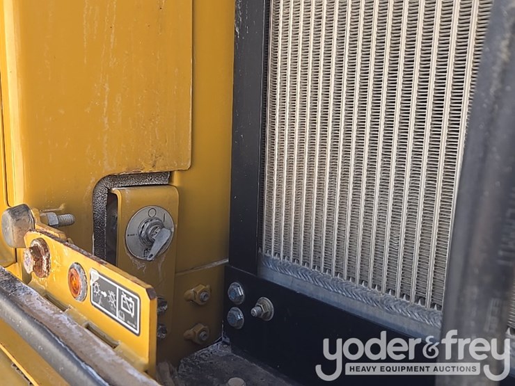 2017-caterpillar-336fl-image-52