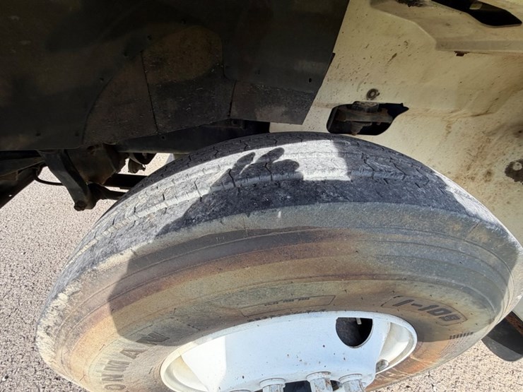 2000-international-9100-image-2