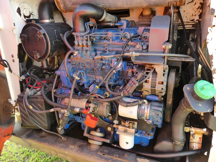 2000-bobcat-t650-image-9