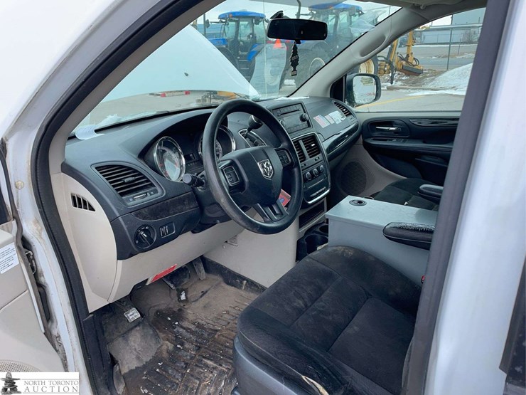 2015-ram-c/v-image-11