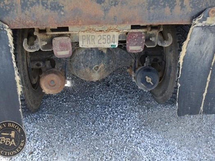 1988-ford-l8000-image-19