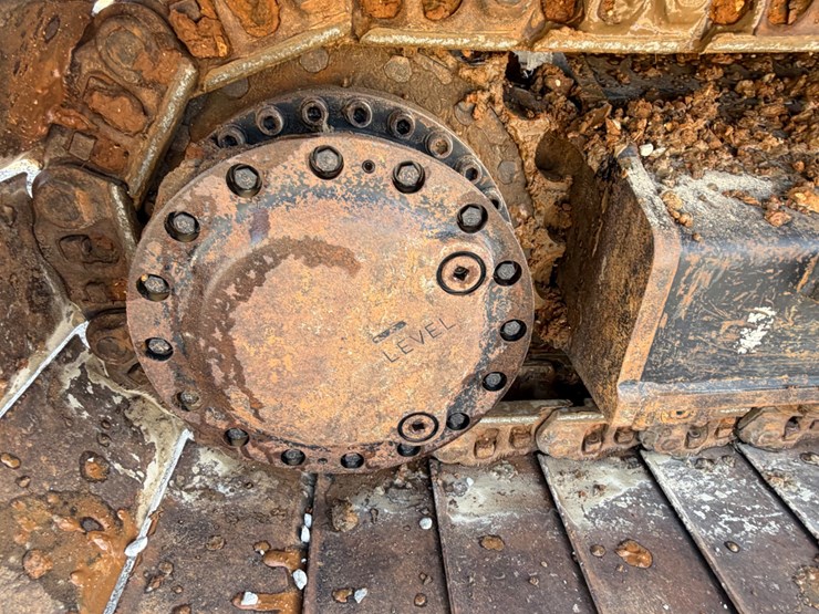 2016-caterpillar-323fl-image-10