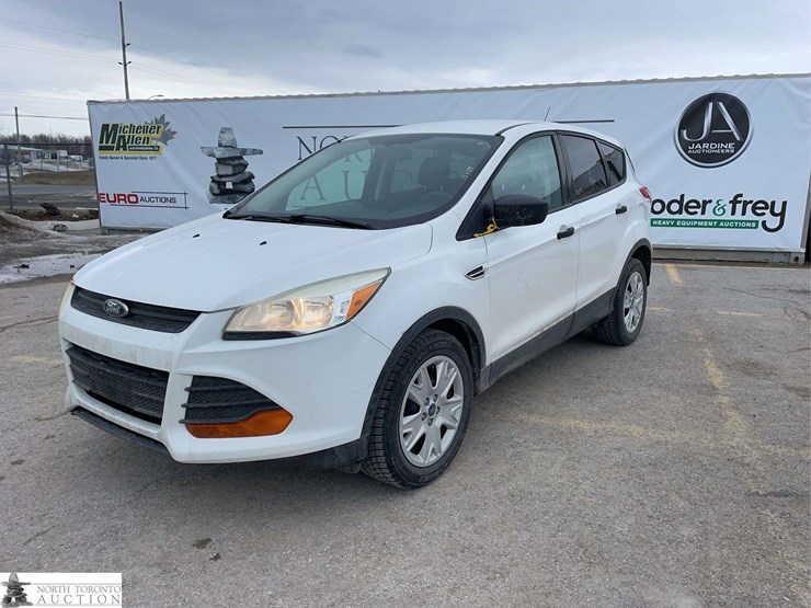 2015-ford-escape-image-1