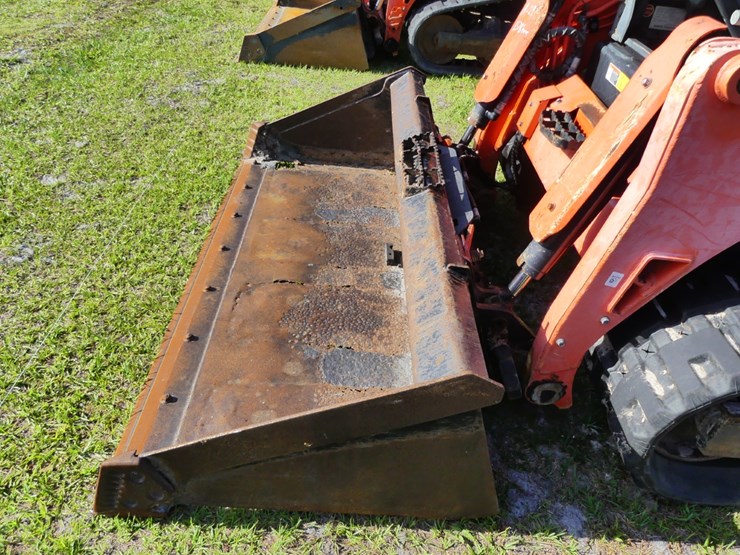 2017-kubota-svl75-2-image-10