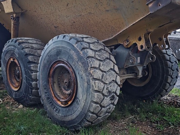 2005-komatsu-hm300-1-image-24