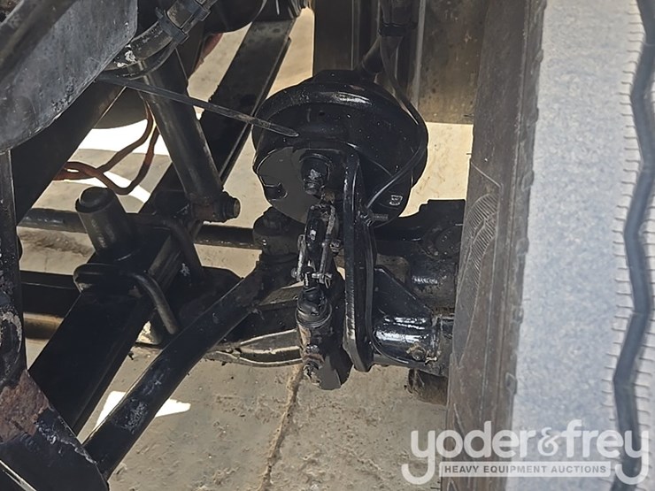 2014-freightliner-cascadia-113-image-75