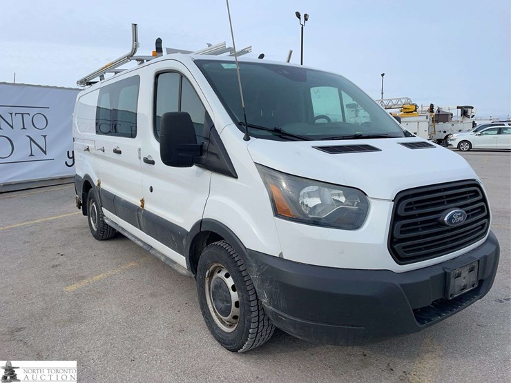 2016-ford-transit-image-3