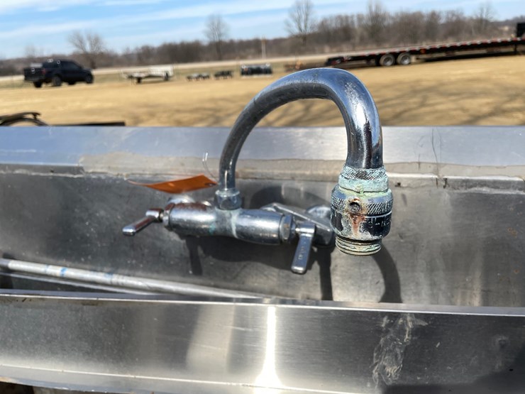 #3974-•-stainless-steel-3-bay-sink-image-17
