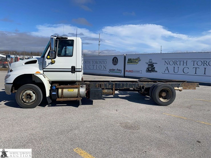 2017-international-durastar-4300-image-8