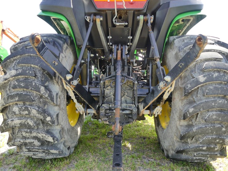 2021-john-deere-3025e-image-5