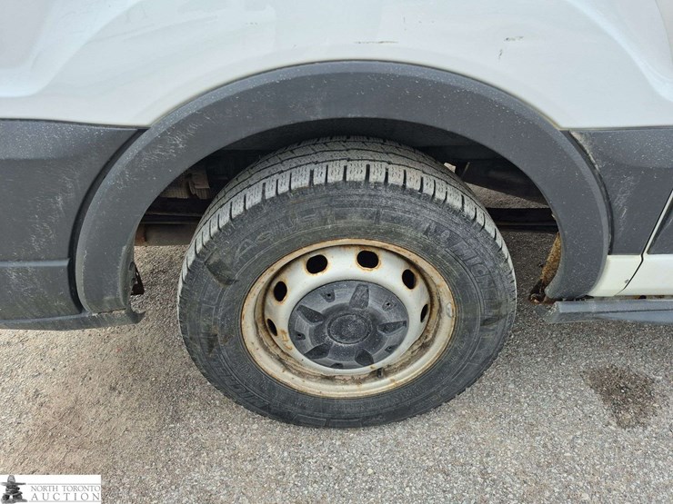 2017-ford-transit-image-28