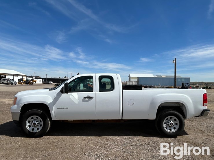 2013-gmc-sierra-3500-image-8