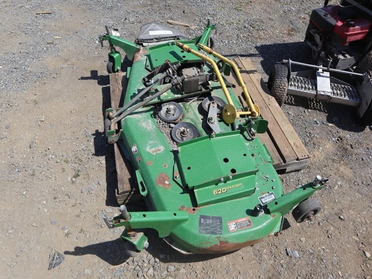 2025-john-deere-62d-image-4