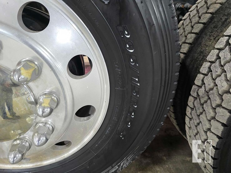 2017-mack-pinnacle-chu613-image-36