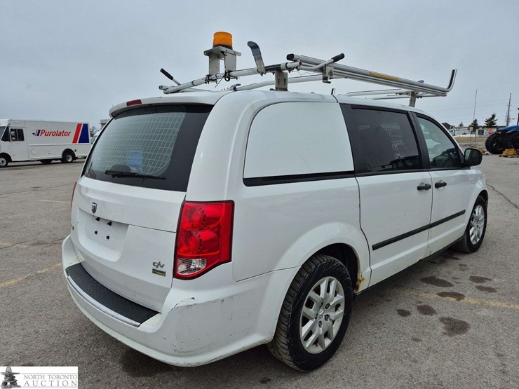 2015-ram-c/v-image-5