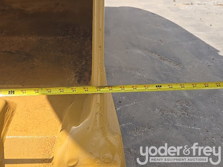 2019-caterpillar-336-image-29