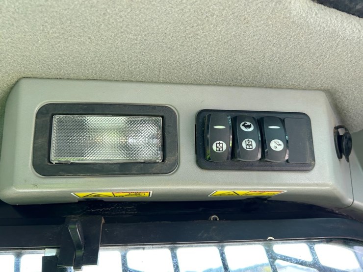 2016-caterpillar-289d-image-27