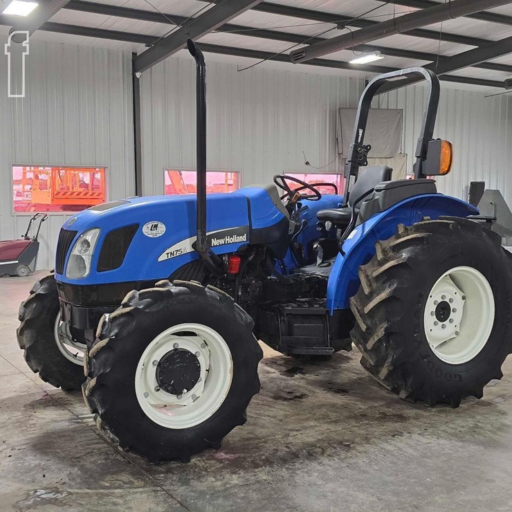 NEW HOLLAND TN75A
