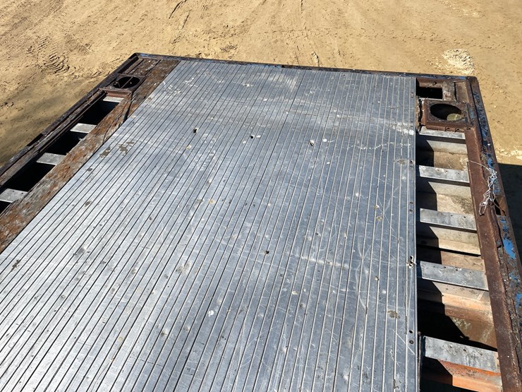 #1030-•-1973-28'-pike-semi-trailer-(has-wi-title)-image-13