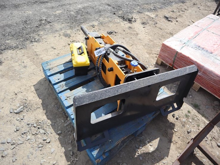 future-skid-steer-breaker-image-5