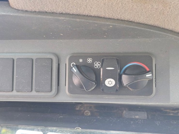 2007-caterpillar-287c-image-49