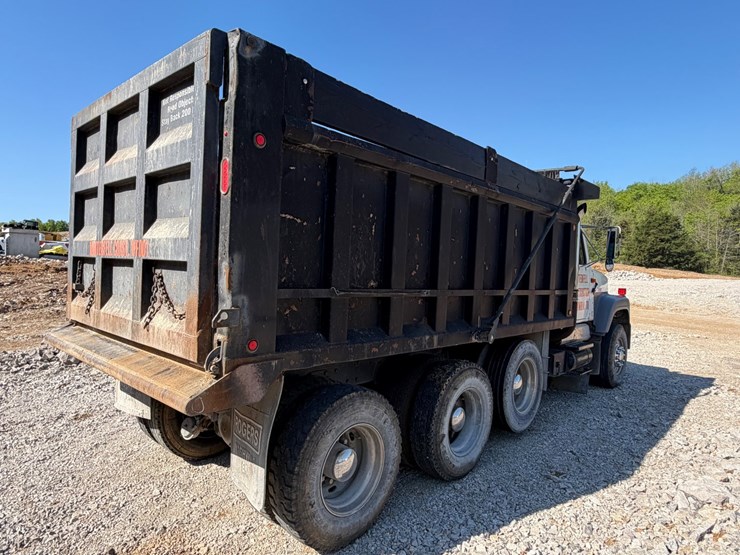 #31925-•-1999-international-tri-axle-dump-truck-image-8