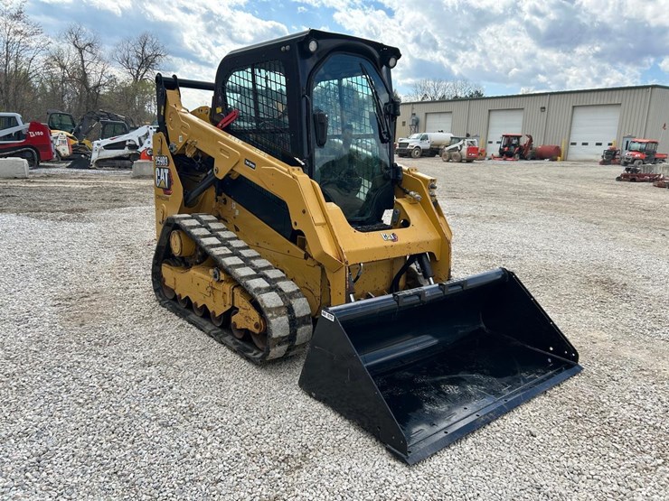 2022-caterpillar-259d3-image-6