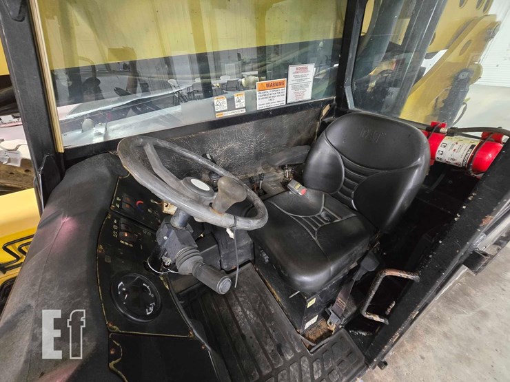 2014-caterpillar-tl1055c-image-13