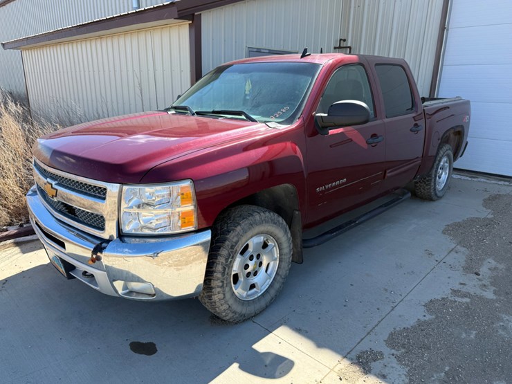 2013-chevrolet-silverado-1500-image-1