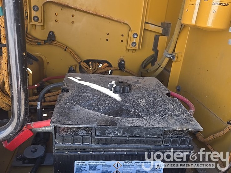 2017-caterpillar-336fl-image-29