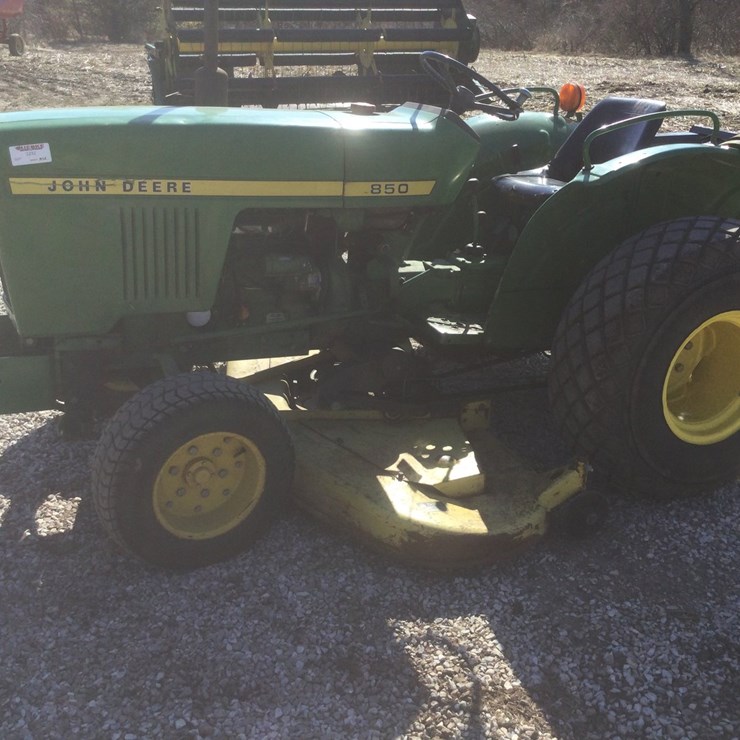 JOHN DEERE 850