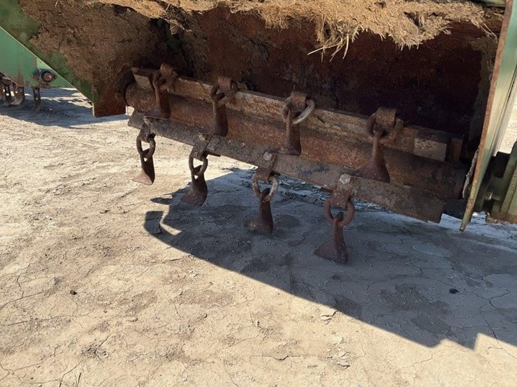 rinieri-"style"-6'-hyd.-berm-flail-mower-attach.-image-11